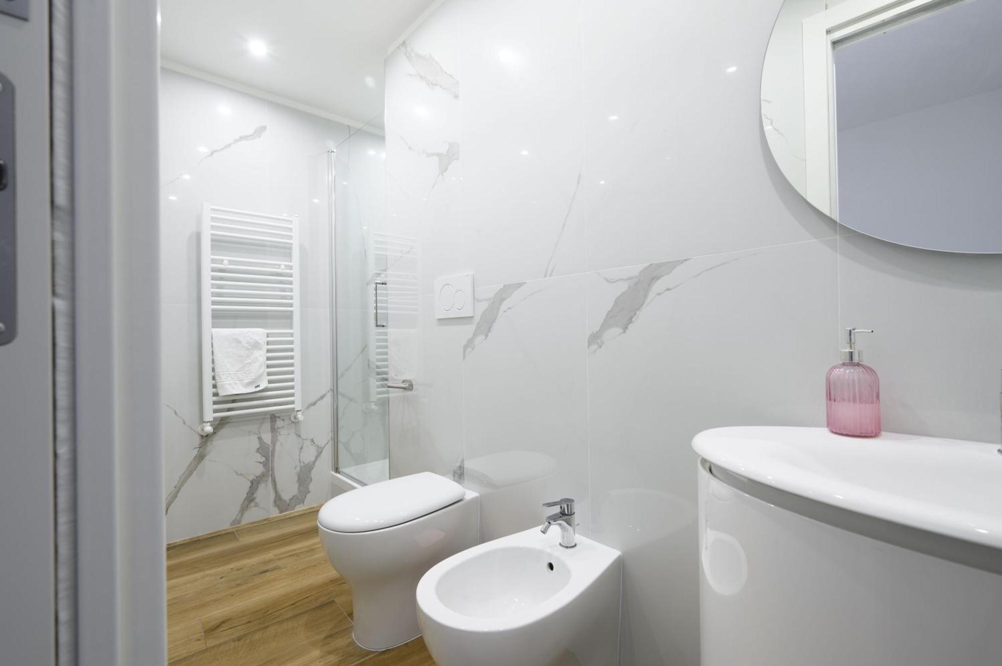 Casa Vacanze Maddalena - Palazzetto Sul Lago - Diamante Rosa Марта Екстер'єр фото