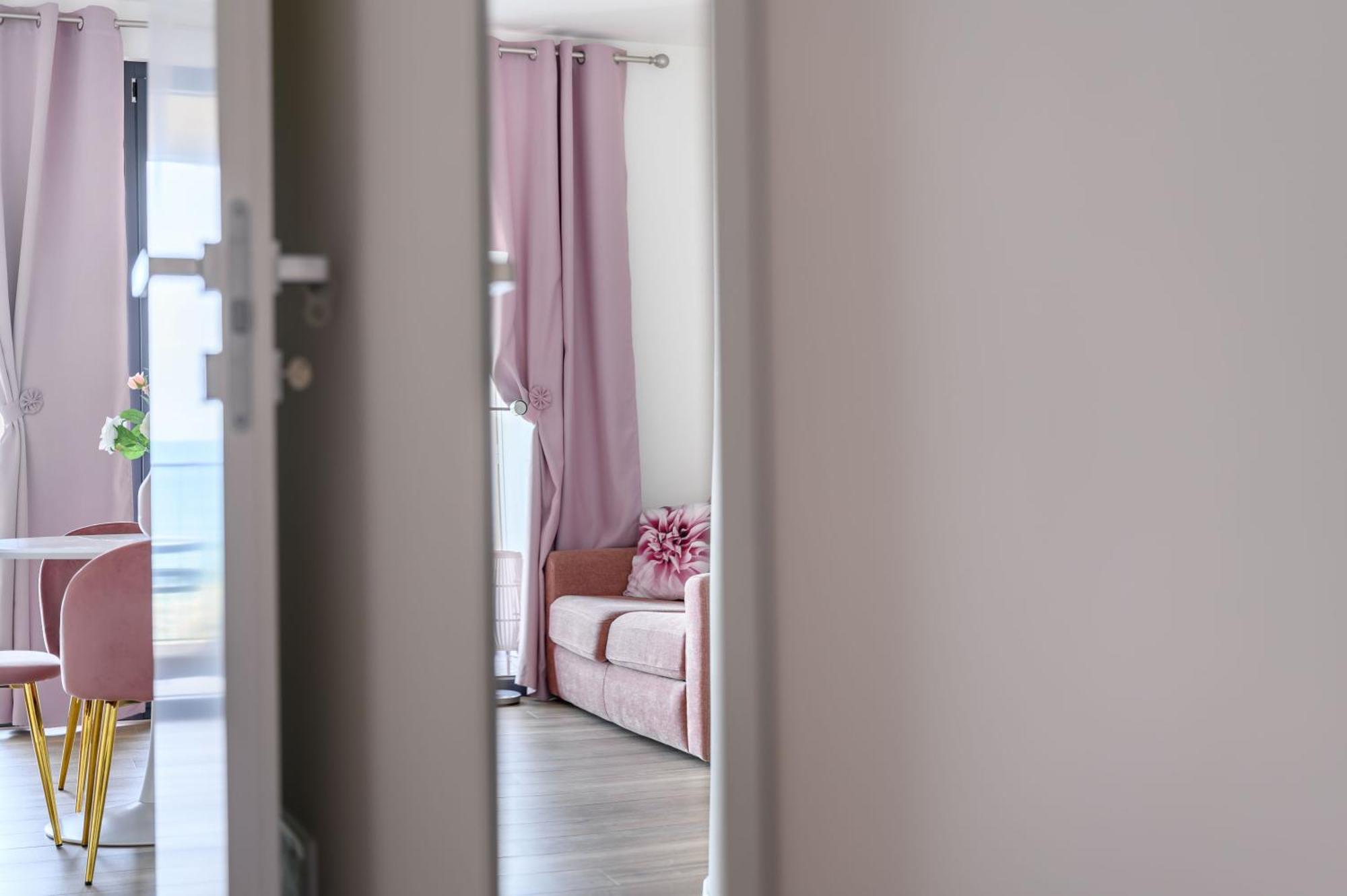 Casa Vacanze Maddalena - Palazzetto Sul Lago - Diamante Rosa Марта Екстер'єр фото